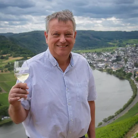 Weinhof Gassen Kröv