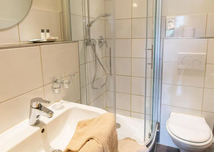 Weinhof Gassen Gasthuis Kröv