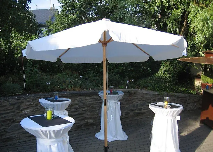 Weinhof Gassen Kröv